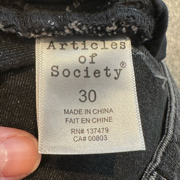 NWOT Articles of Society Black Distressed Jean Shorts - Picture 6 of 9